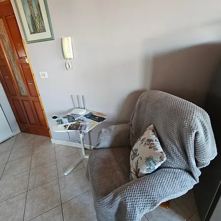 Neven Parking Place Apartment