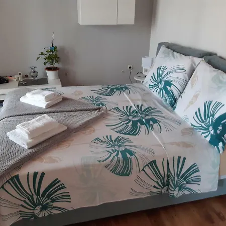 Apartman Neven Parking Place